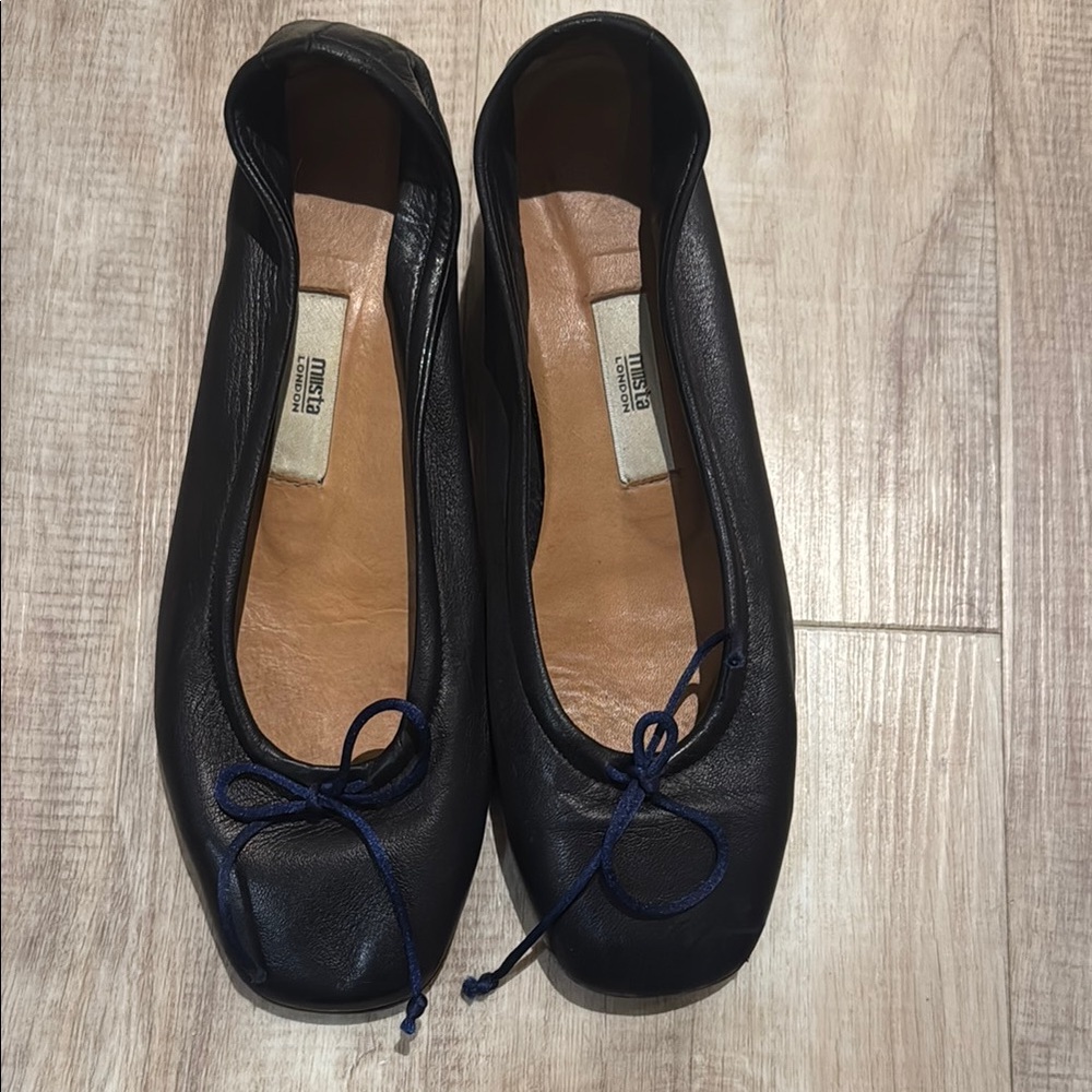 Black Leather Ballet Flats